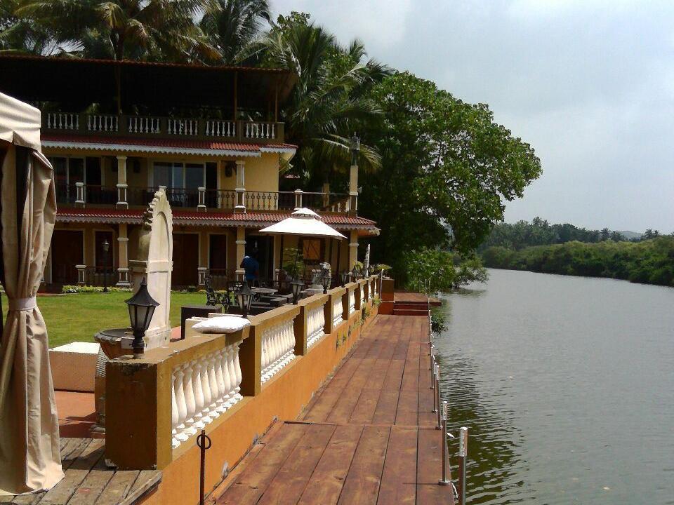 Oyo 850 Hotel River Palace Siolim Exterior photo